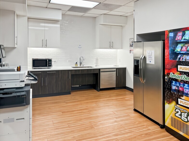 More Photos Of 1 Riverway, Houston Coworking Space