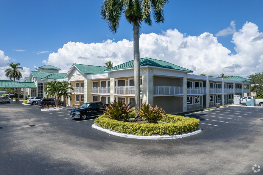 Primary Photo Of 411 S Krome Ave, Florida City Hotel For Sale