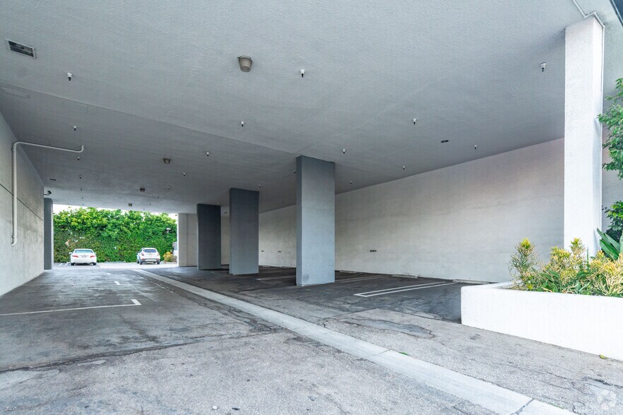 More Photos Of 5155 W Rosecrans Ave, Hawthorne Loft Creative Space For Sale