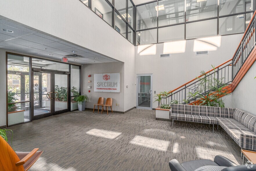 More Photos Of 1122 Longford Rd, Oaks Warehouse For Lease