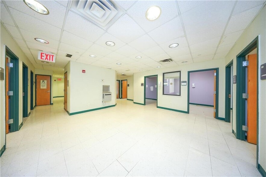 More Photos Of 8710 5th Ave, Brooklyn Medical For Lease