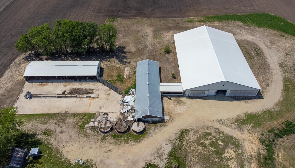 More Photos Of 56841 270th Ave, Pine Island Warehouse For Lease
