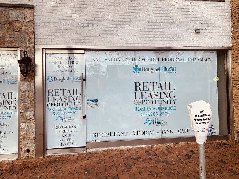 More Photos Of 21 N Station Plz, Great Neck Restaurant For Lease