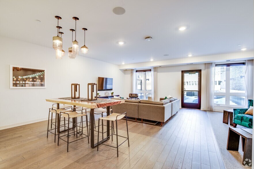 More Photos Of 10 2nd St SE, Minneapolis Apartments For Lease