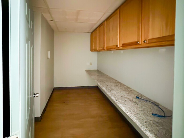 More Photos Of 6338 S Pulaski Rd, Chicago Storefront For Lease
