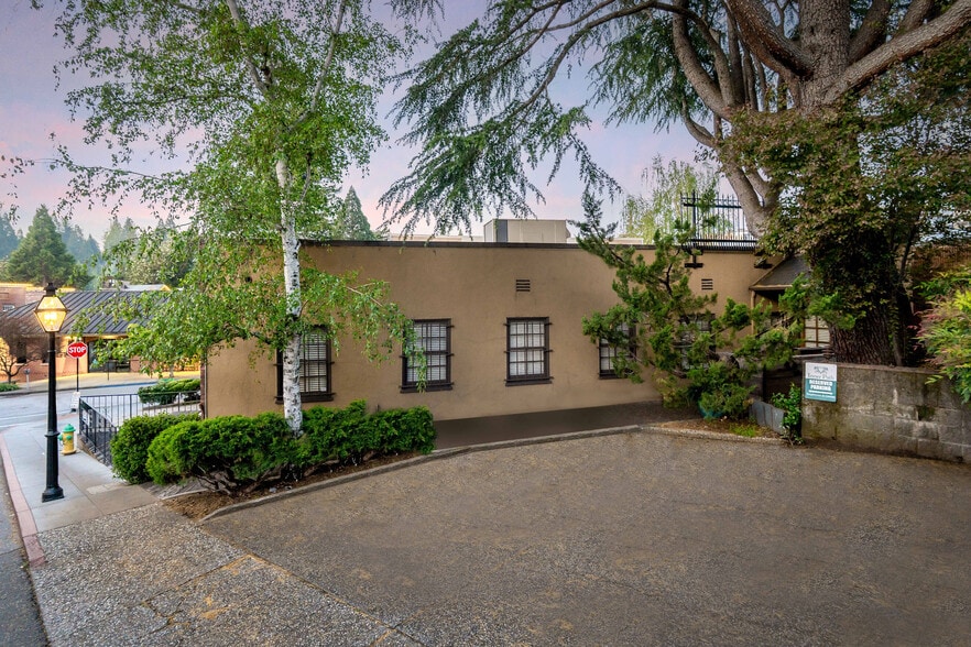 More Photos Of 200 Commercial St, Nevada City Freestanding For Sale