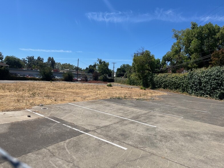 More Photos Of 2040 Stockton Blvd, Sacramento Land For Sale