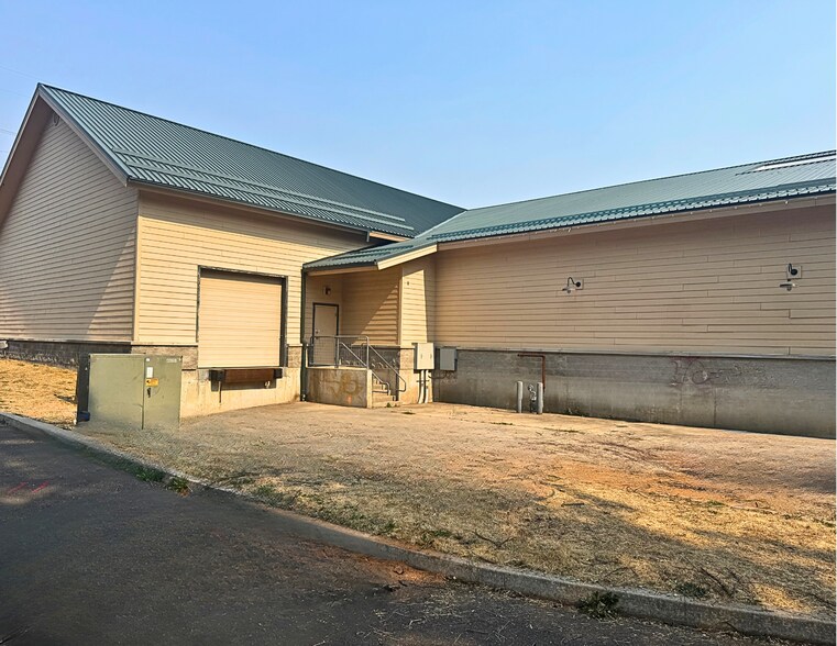 More Photos Of 10505 N Newport Hwy, Spokane Freestanding For Sale