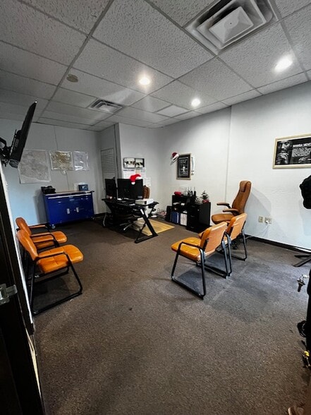 More Photos Of 3230 N Delaware St, Chandler Warehouse For Lease
