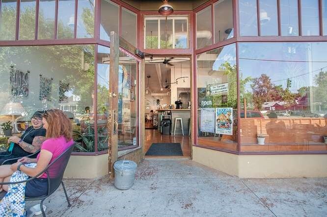 More Photos Of 330 N Institute St, Colorado Springs Freestanding For Sale