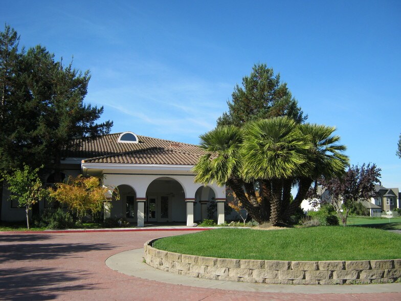 More Photos Of 1901 Frates Rd, Petaluma Sports And Entertainment For Lease