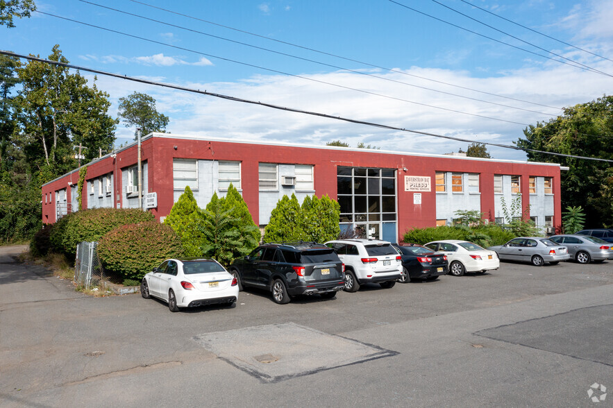 Primary Photo Of 6-12 Hoover Ave, Haverstraw Warehouse For Lease