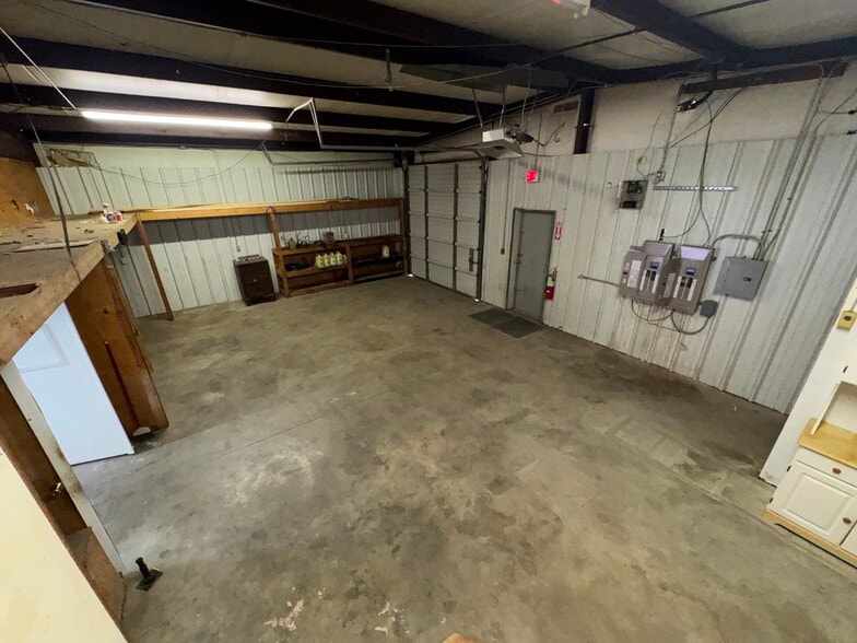 More Photos Of 438 S Main St, Mcalester Auto Repair For Sale