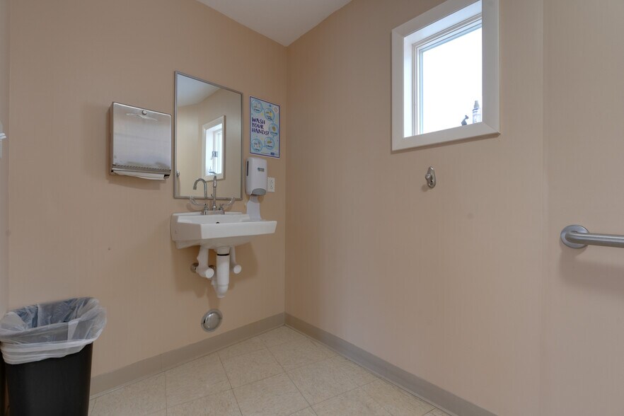 More Photos Of 6 Hampton Rd, Exeter Medical For Sale