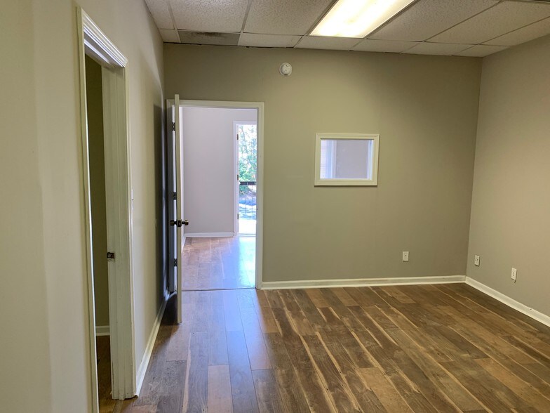 More Photos Of 3297 Northcrest Rd, Atlanta Office For Lease