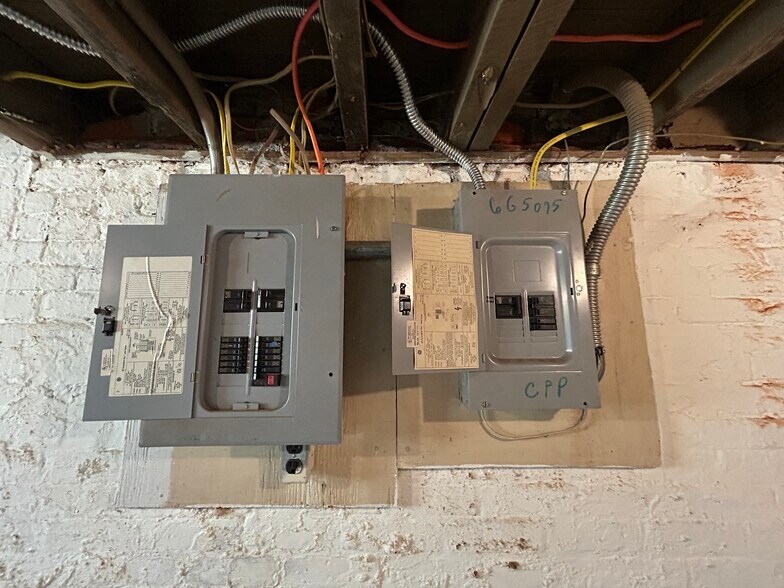 More Photos Of 4309 Clinton Ave, Cleveland Apartments For Sale