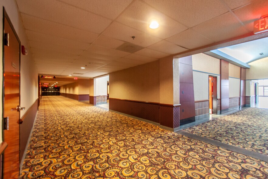 More Photos Of 2111 E University Dr, Auburn General Retail For Sale