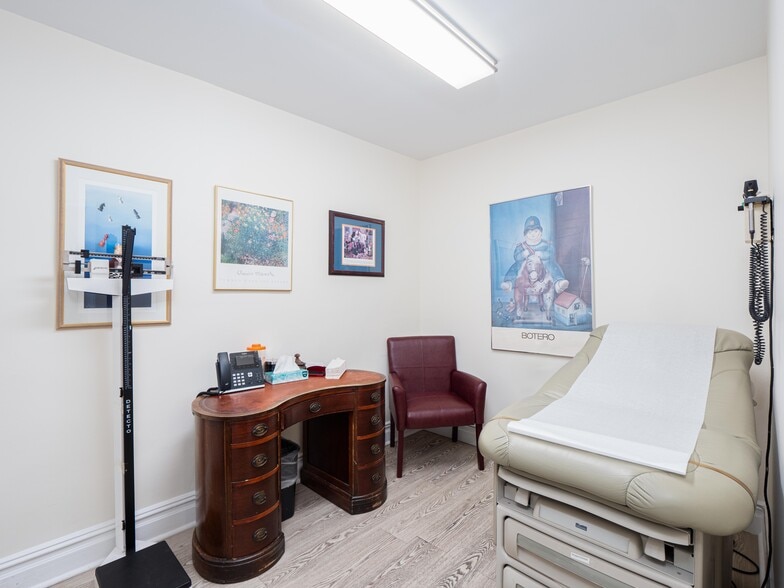 More Photos Of 911 Park Ave, New York Apartments For Sale