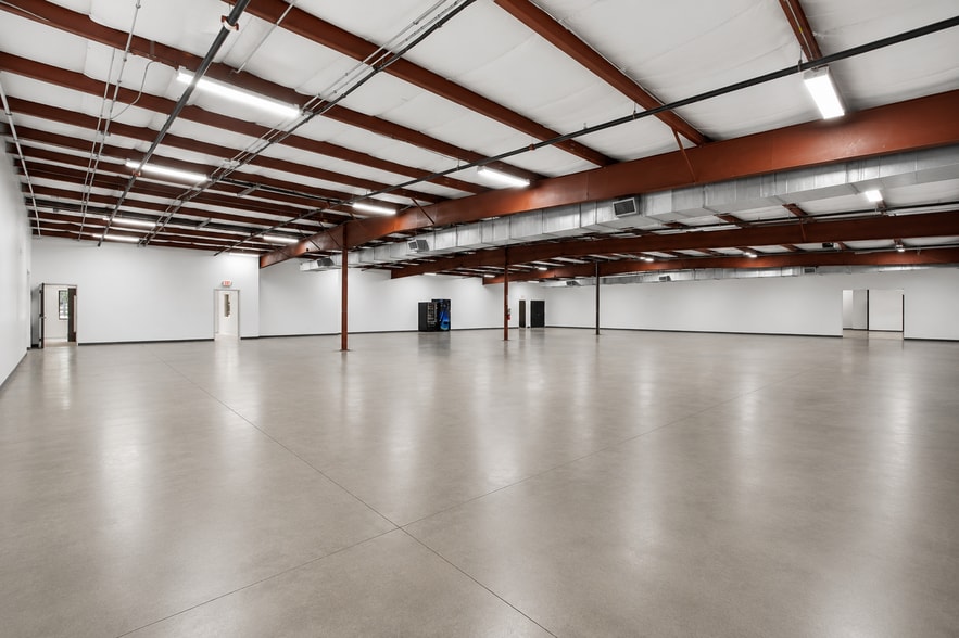 More Photos Of 114 S State St, Haw River Manufacturing For Sale