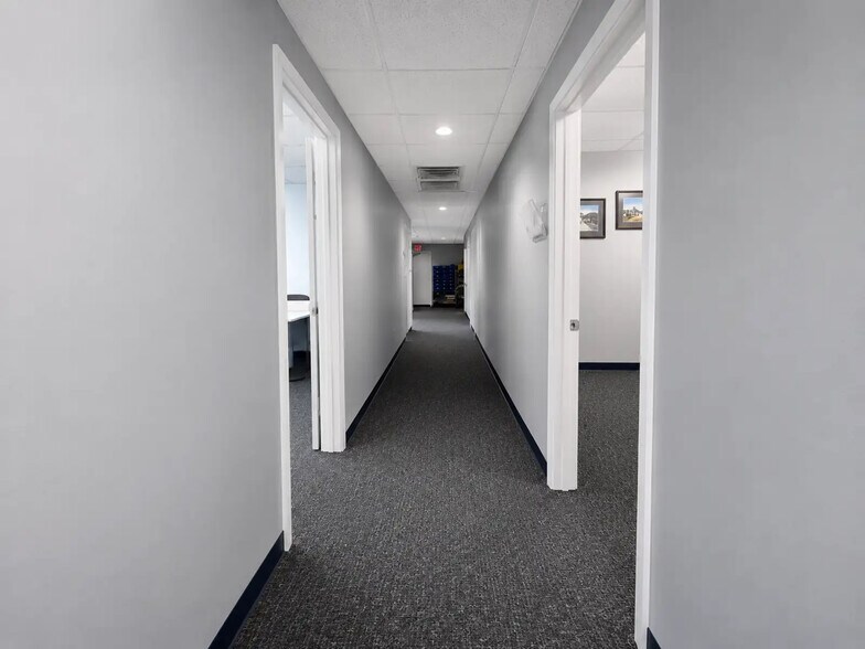 More Photos Of 2245 11th St, Mandeville Office For Sale