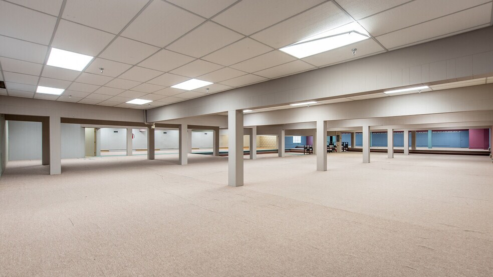 More Photos Of 405 Broadway St, Alexandria Storefront For Sale