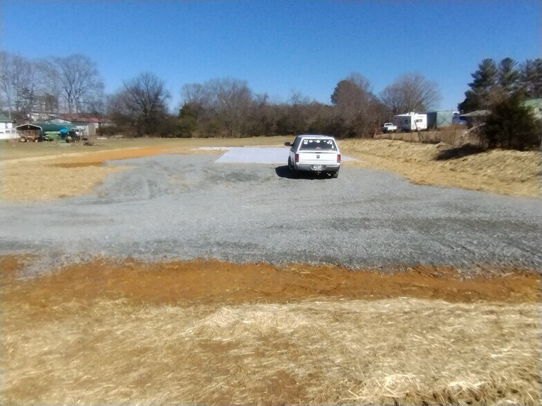 More Photos Of 5660-5668 State Highway 58 S, Decatur Flex For Sale