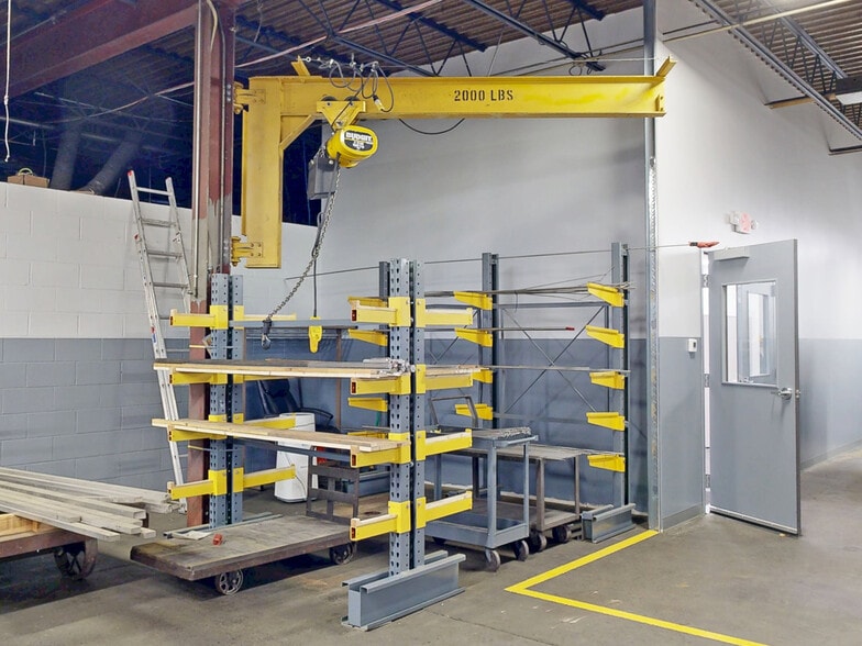 More Photos Of 2505 Avonia Rd, Fairview Warehouse For Lease