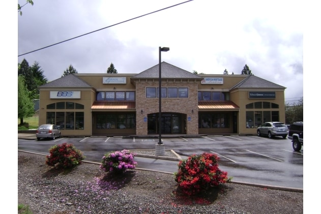 Primary Photo Of 2198 NE Stephens St, Roseburg Office For Lease