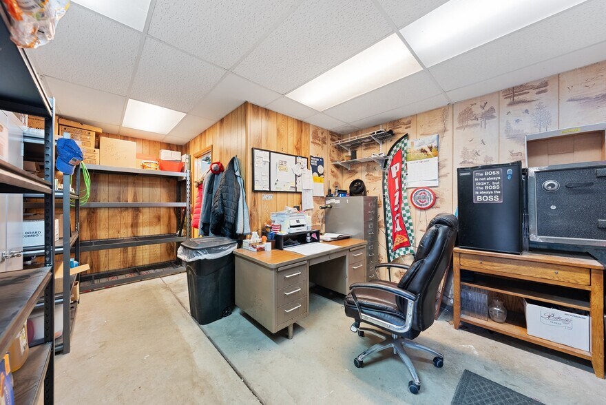 More Photos Of 7697 E Harbor Rd, Lakeside Marblehead Convenience Store For Sale