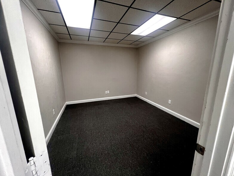 More Photos Of 215 E Virginia St, Tallahassee Office For Sale