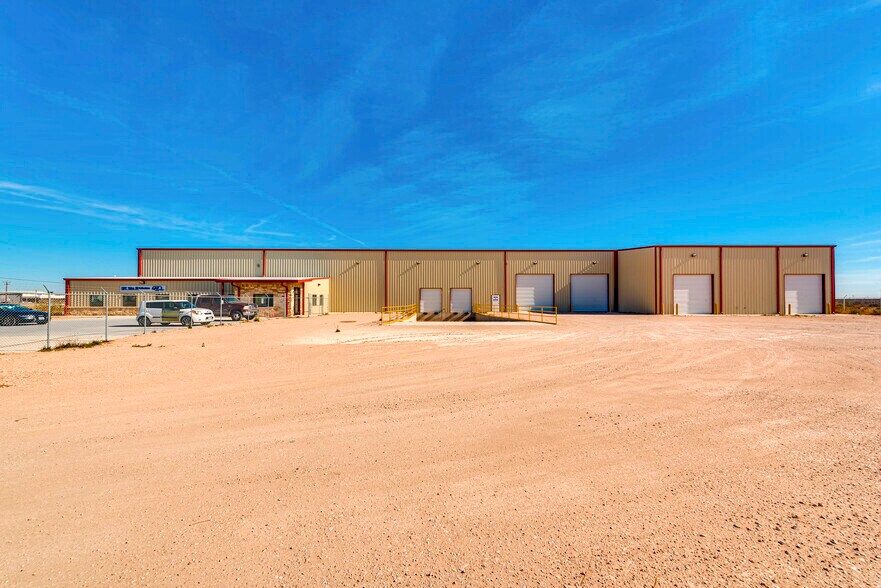 More Photos Of 13015 W I-20, Odessa Warehouse For Lease