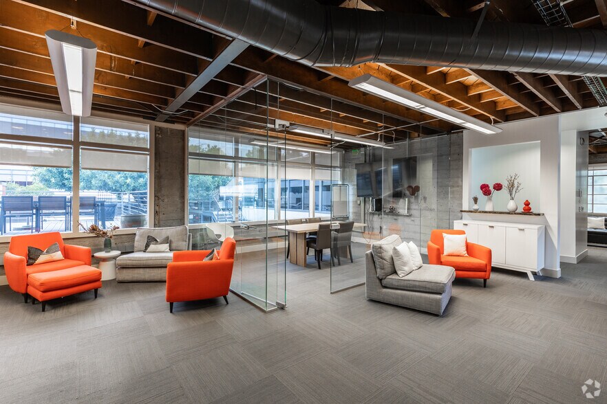 More Photos Of 541-547 Bryant St, Palo Alto Loft Creative Space For Lease