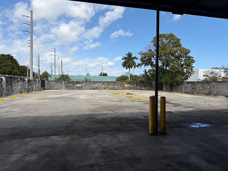 More Photos Of 1636 NE 12th Ter, Fort Lauderdale Manufacturing For Lease