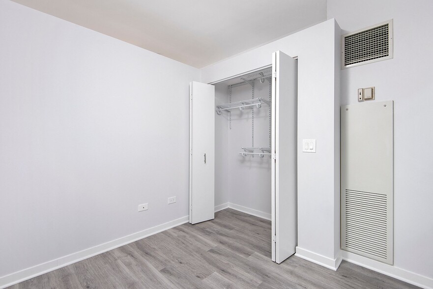 More Photos Of 182 W Lake St, Chicago Apartments For Lease