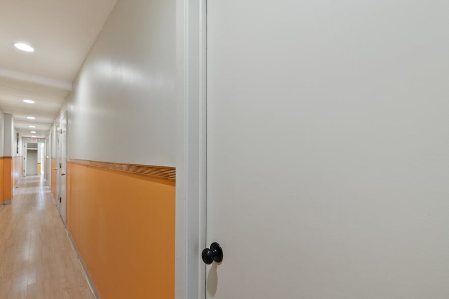 More Photos Of 2319 Vinton St, Omaha Office Residential For Sale