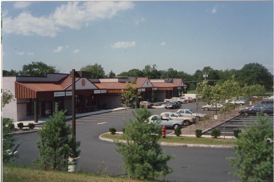 Primary Photo Of 8 Reading Rd, Flemington Unknown For Lease