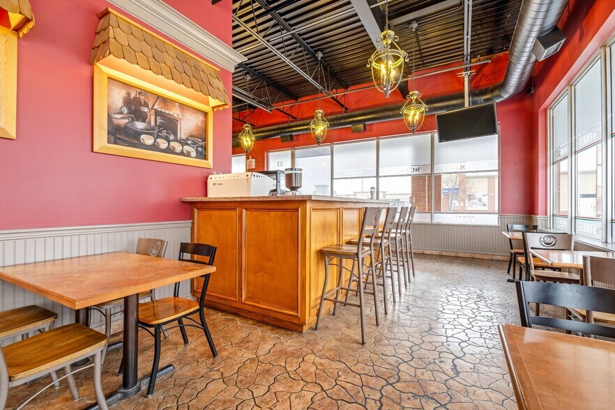 More Photos Of 470 Chrysler Dr, Brampton Storefront For Sale