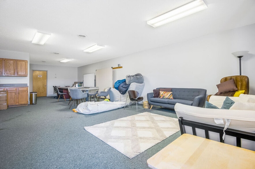 More Photos Of 217-219 Station St, Jacksonville Medical For Sale