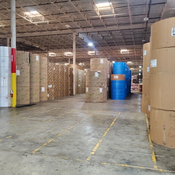 More Photos Of 10301 Monroe Rd, Matthews Warehouse For Lease
