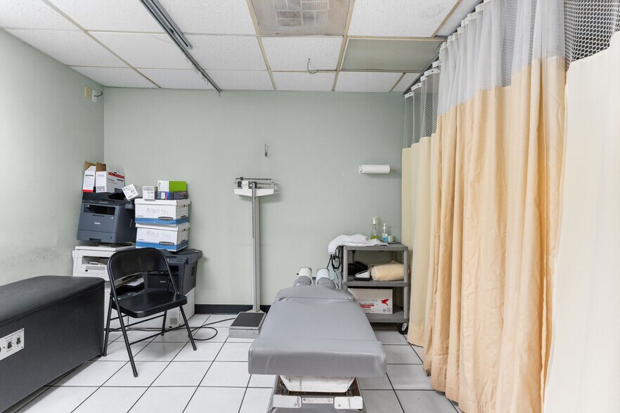 More Photos Of 2855 Candler Rd, Decatur Medical For Sale