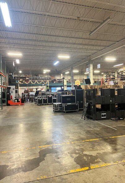 More Photos Of 1600 Belleville St, Richmond Distribution For Lease
