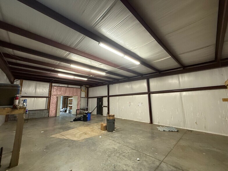 More Photos Of 151 H O Aldridge Rd, Boone Service For Lease