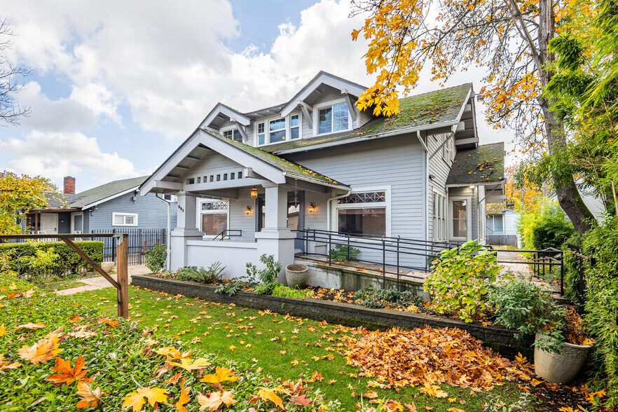 Primary Photo Of 990 W 7th Ave, Eugene Office For Sale
