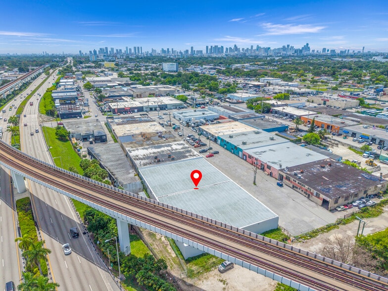 More Photos Of 3916-3920 NW 32nd Ave, Miami Warehouse For Lease