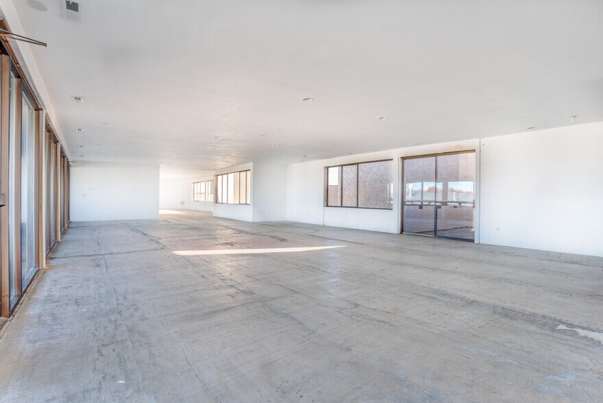 More Photos Of 10 N Washington St, Kennewick Office For Lease