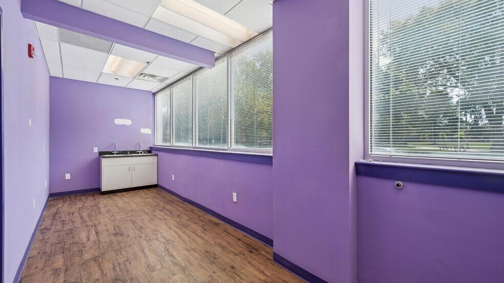 More Photos Of 1325-1349 S 33rd St, Philadelphia Office For Lease