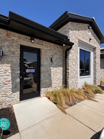 More Photos Of 1140 N Kimball Ave, Southlake Office For Lease