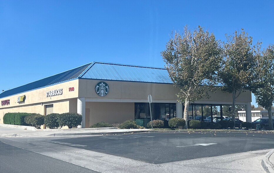 More Photos Of 17100 Bear Valley Rd, Victorville General Retail For Lease