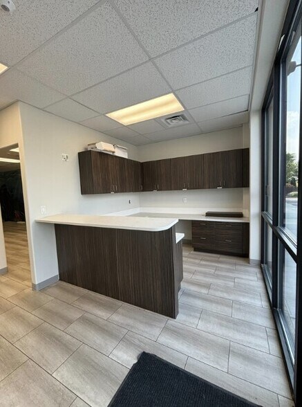 More Photos Of 9205-9209 W State St, Boise General Retail For Sale