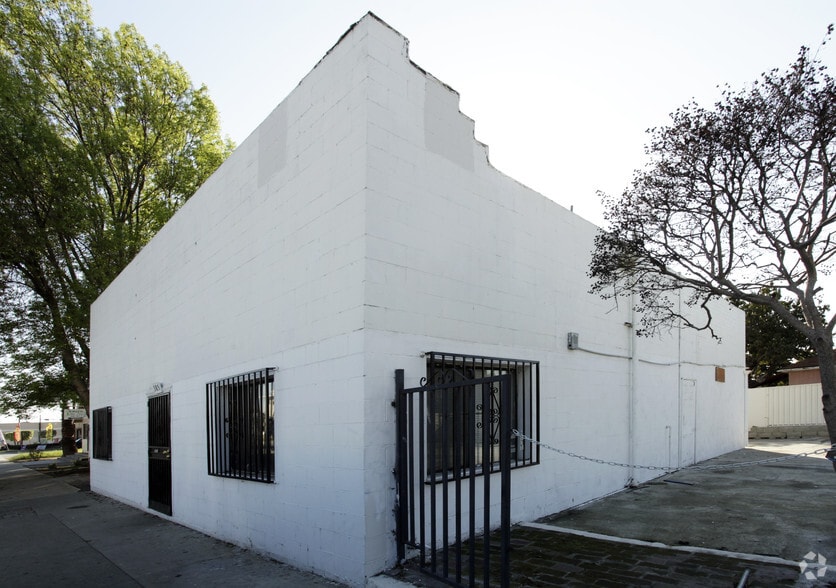 More Photos Of 385 N Park Ave, Pomona Storefront For Sale